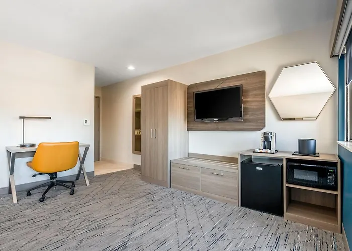 Holiday Inn Express San Diego South - National City By Ihg